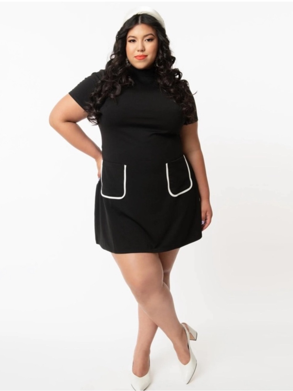 Plus Size Black Short Sleeve Mini Dress with White Pocket Piping